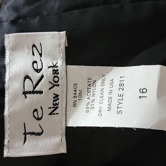 Vintage Ball Gown - Picture 7 of 9